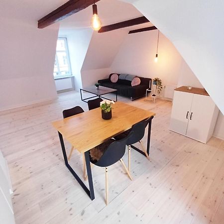 Large Double Room In The Center Of City 란데르스 외부 사진