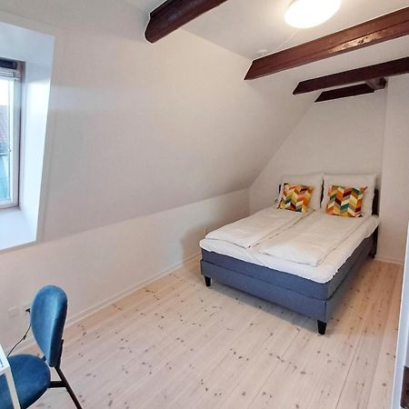 Large Double Room In The Center Of City 란데르스 외부 사진