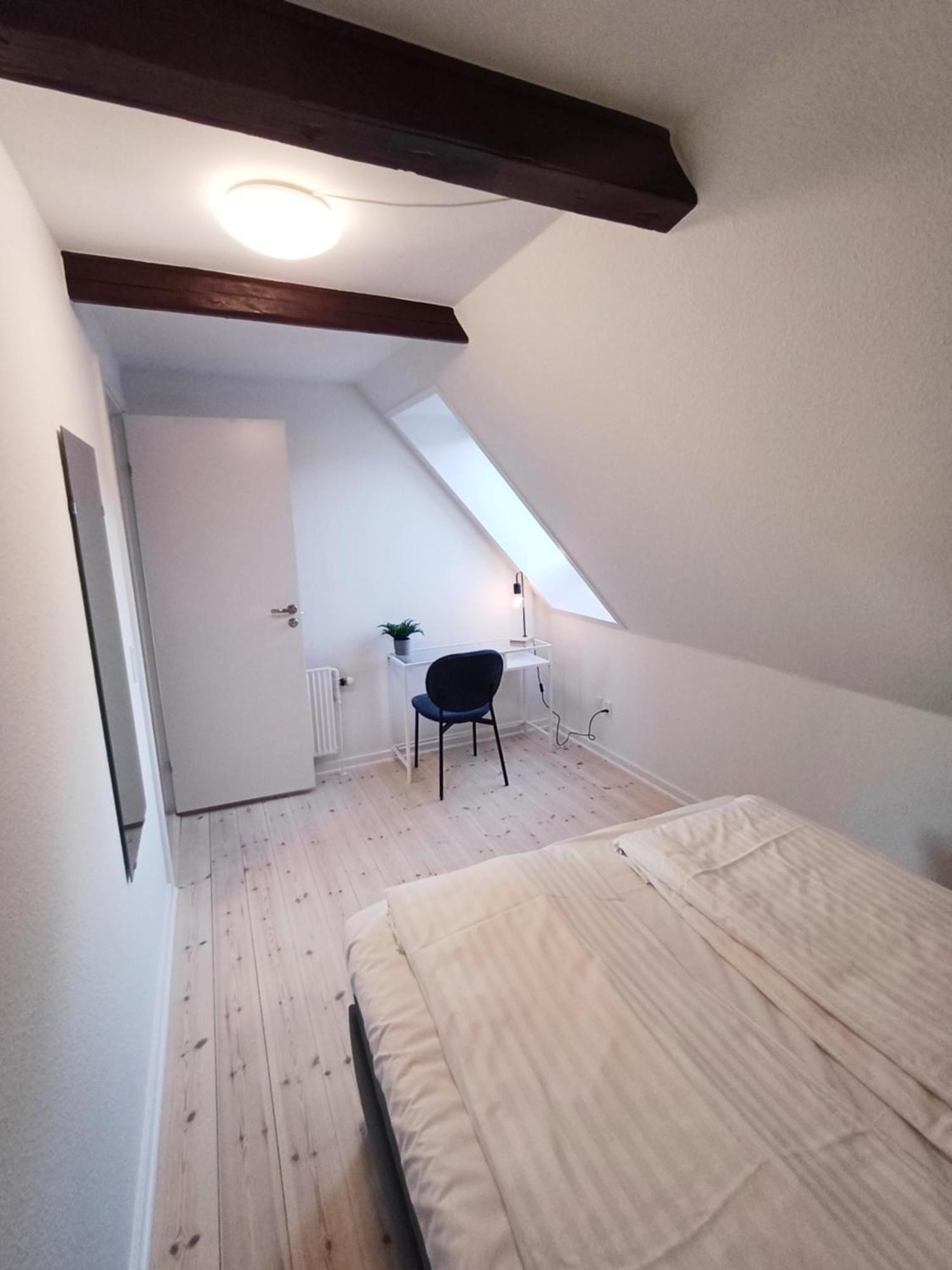 Large Double Room In The Center Of City 란데르스 외부 사진