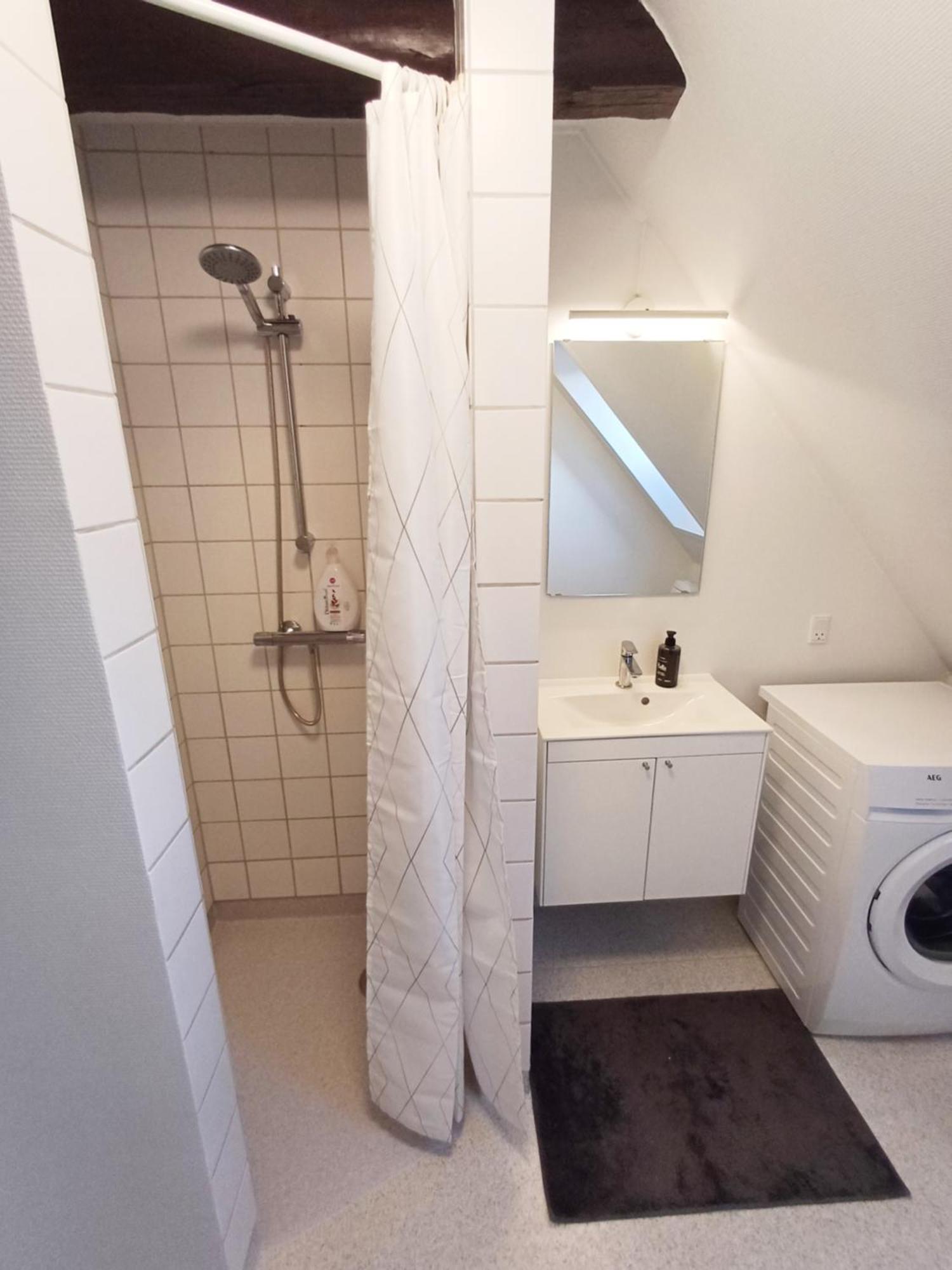Large Double Room In The Center Of City 란데르스 외부 사진