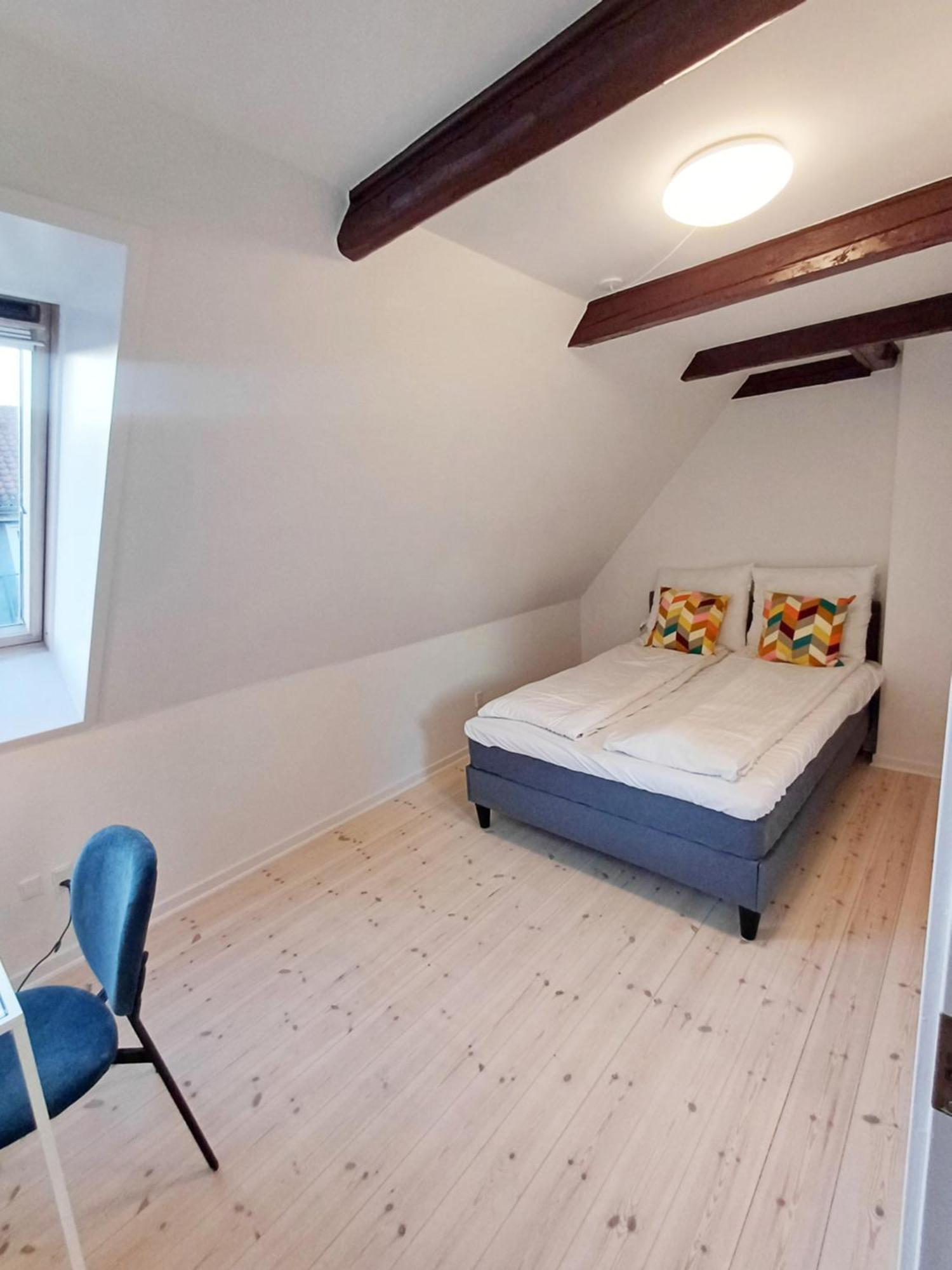Large Double Room In The Center Of City 란데르스 외부 사진