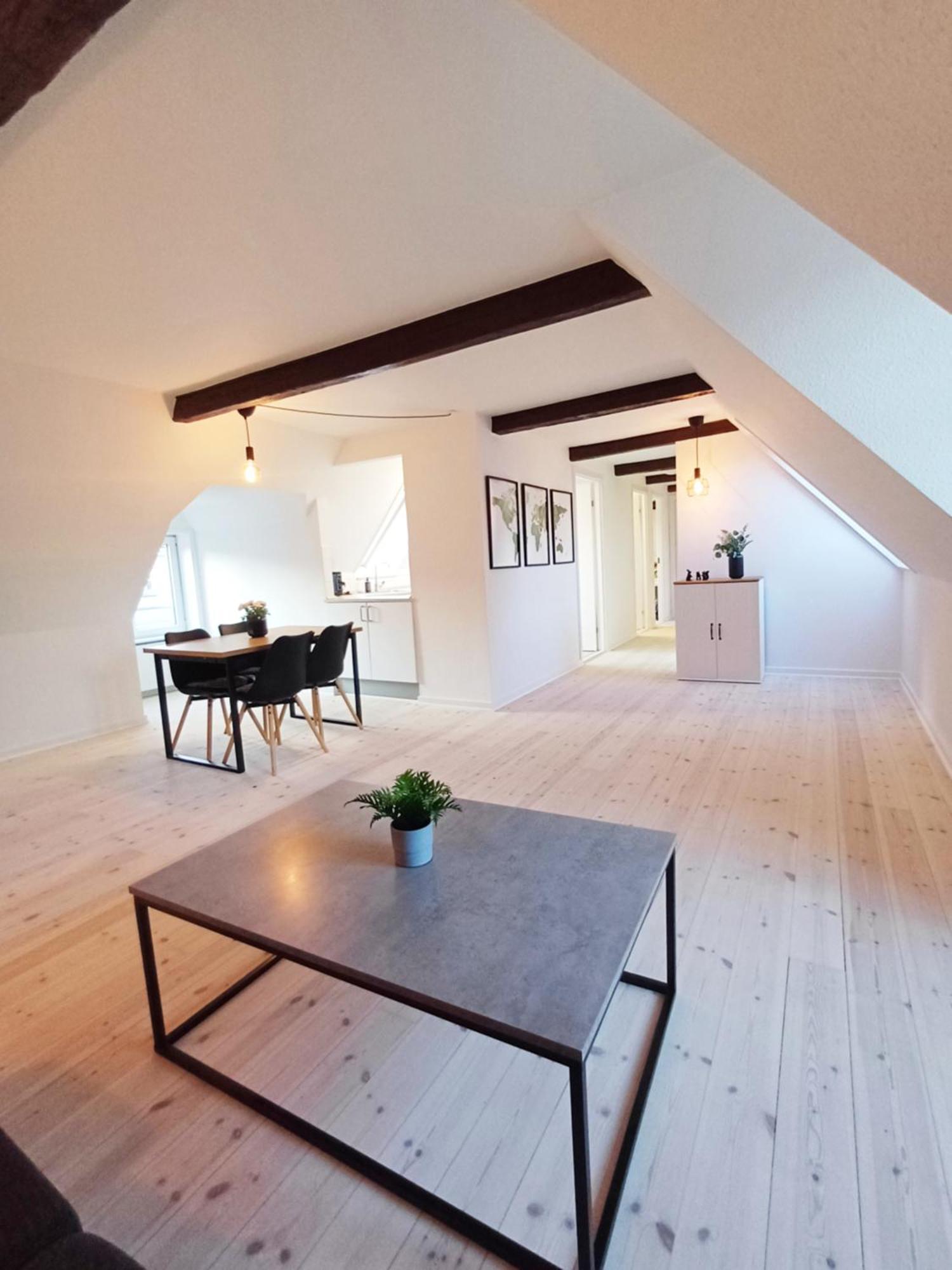 Large Double Room In The Center Of City 란데르스 외부 사진